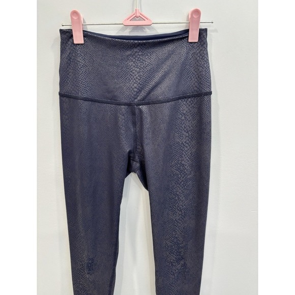 Beyond Yoga Viper High Waisted Midi Legging Size S Navy Blue Snake Print Workout - Picture 3 of 11